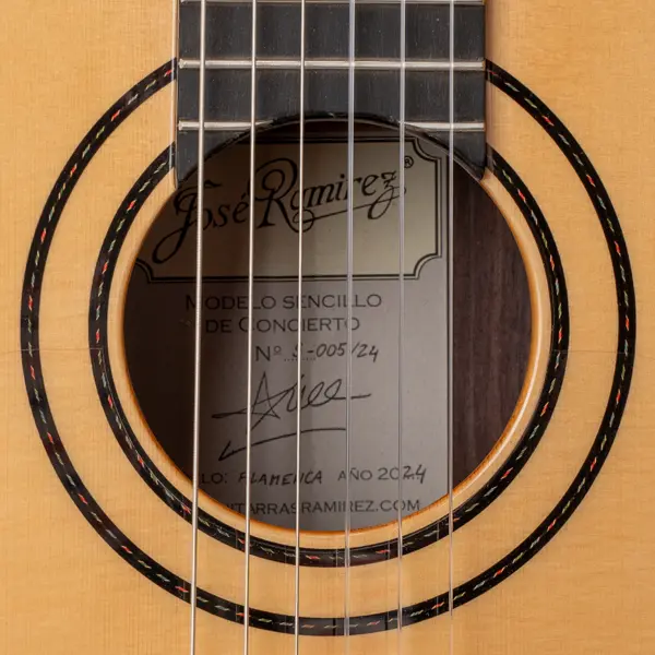 Jos&eacute; Ram&iacute;rez Sencillo Flamenco Concert Guitar thumbnail